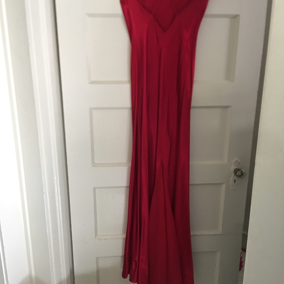 Dress - Picture 3 of 4
